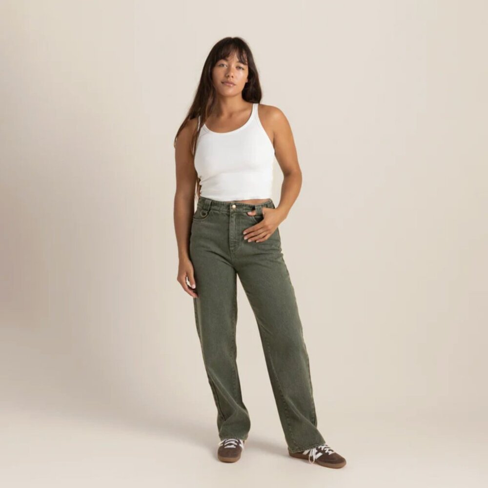 Roark HWY 1 Jean in Moss Green, NWT Size 26